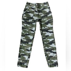 KUT from the Kloth Camo Reese Ankle Straight Leg Size 2